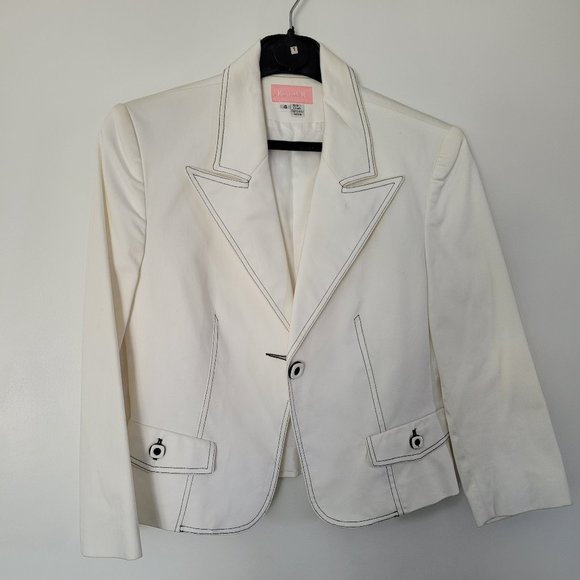 Classy White Crop Blazer - Picture 1 of 6